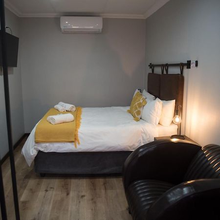 Beesdam Guesthouse Potchefstroom Exterior foto