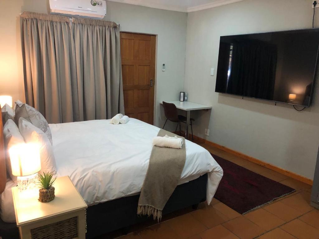 Beesdam Guesthouse Potchefstroom Exterior foto