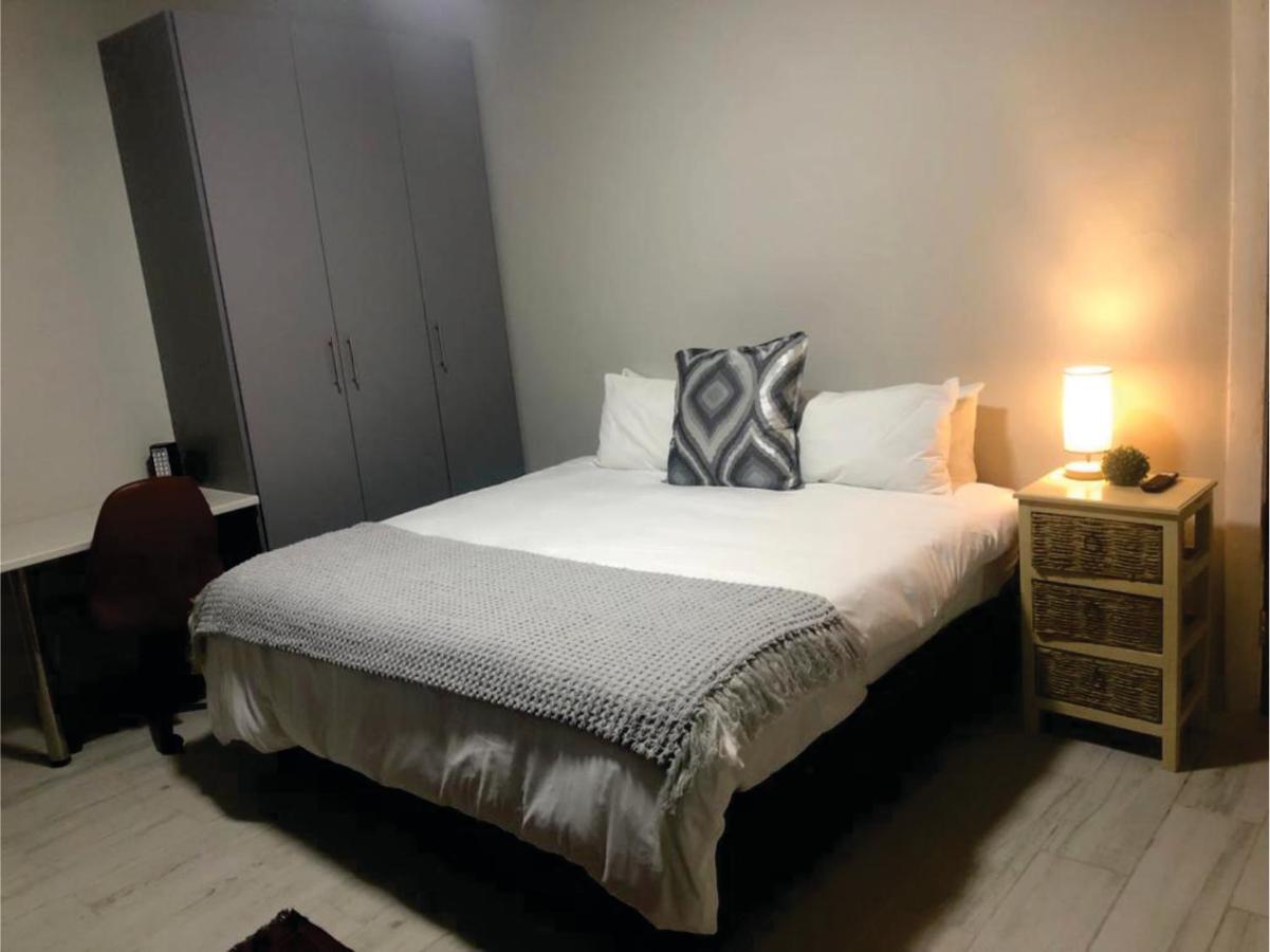 Beesdam Guesthouse Potchefstroom Exterior foto