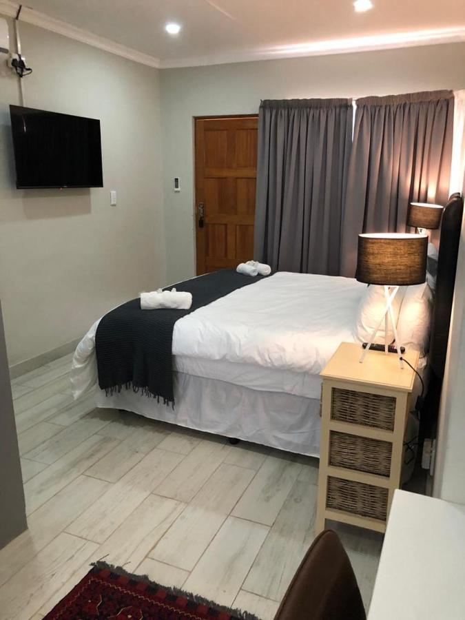 Beesdam Guesthouse Potchefstroom Exterior foto