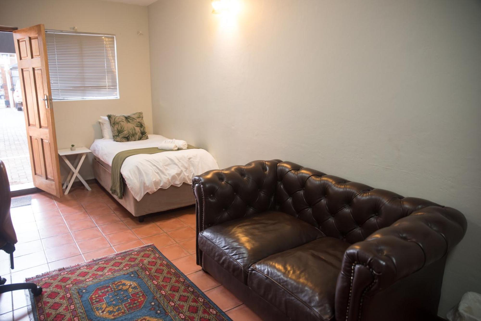 Beesdam Guesthouse Potchefstroom Exterior foto